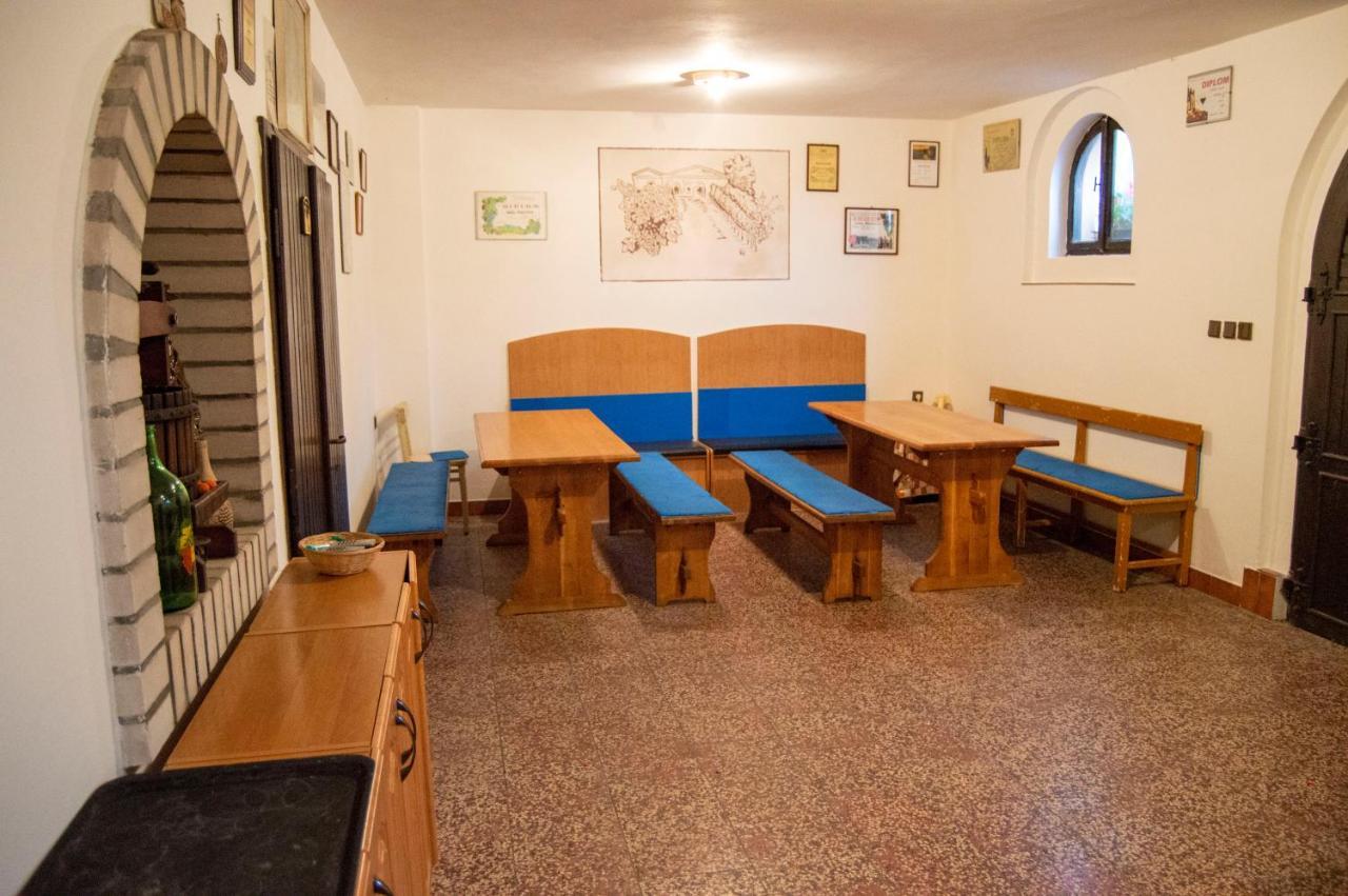 Penzion Holacký Dolní Dunajovice Exterior foto
